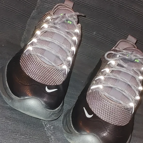 Nike ACG Gray and Black Athletic Shoes - Picture 7 of 13